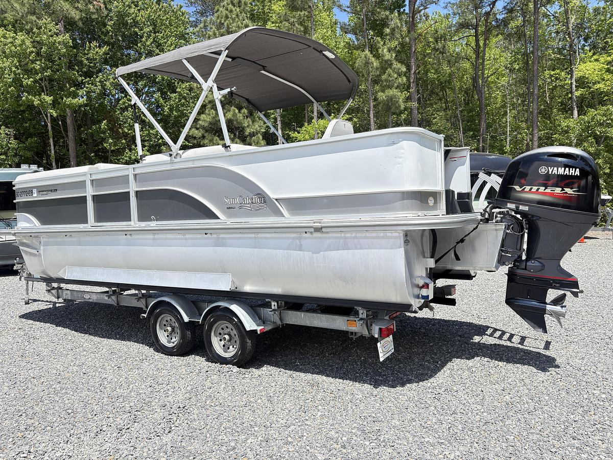 Used 2022 Sun Tracker Select 22RF