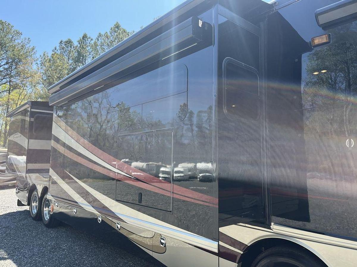 Used 2012 American Coach Revolution 42W