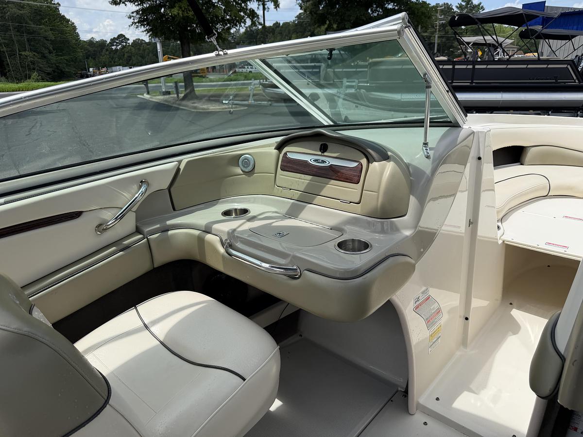 Used 2005 Sea Ray 220 Select