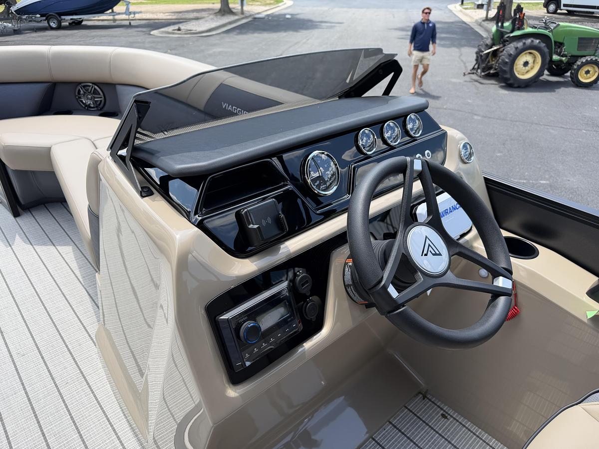 2027 Viaggio Lago V-22U