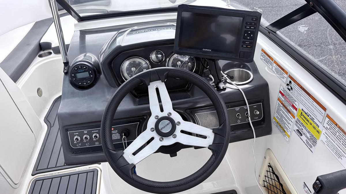 Used 2020 Bayliner VR5 Bowrider