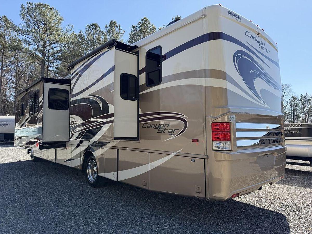Used 2014 Newmar Canyon Star 3953