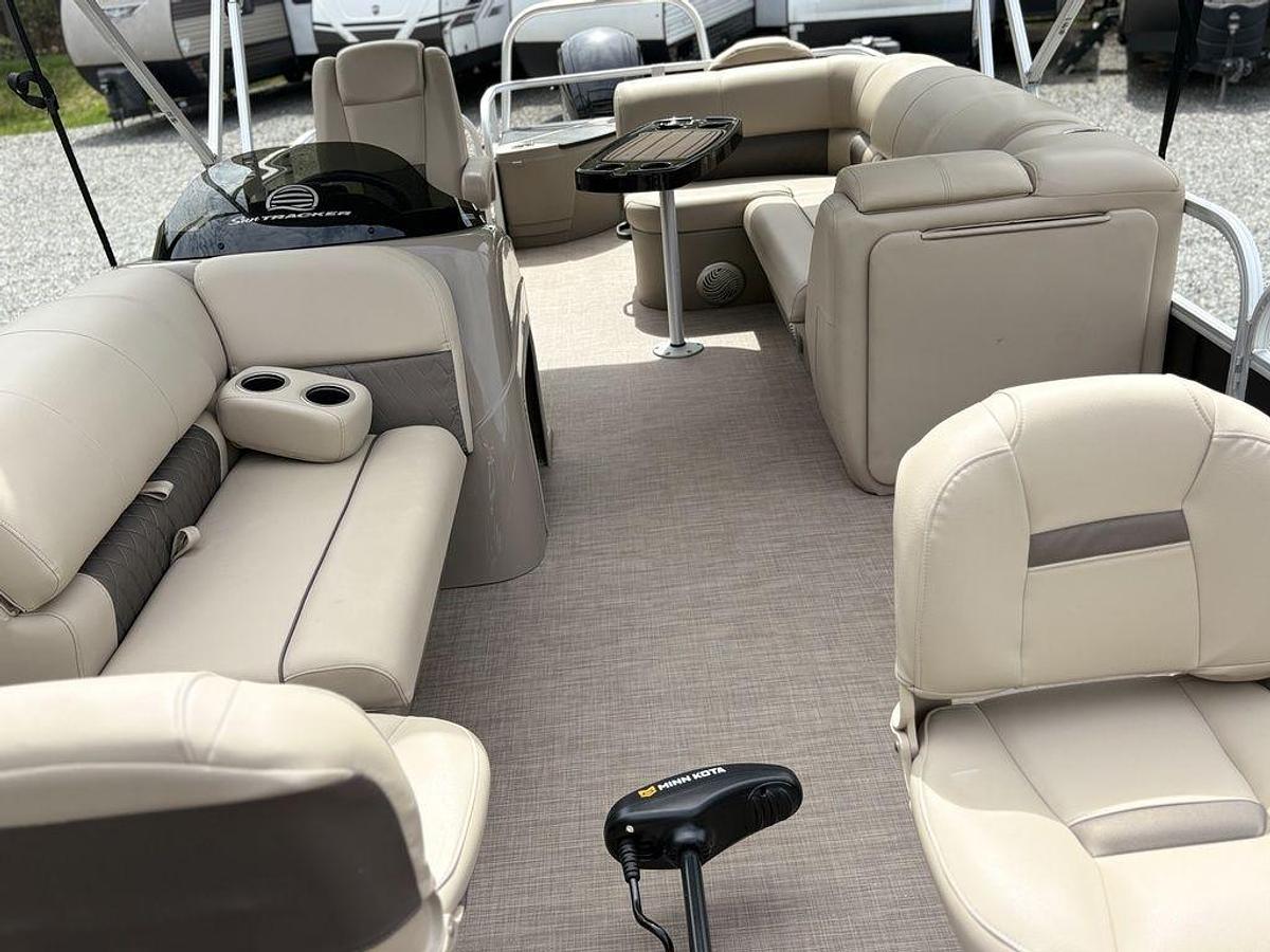 Used 2021 Tracker® Boats Fishin Barge 20 DLX