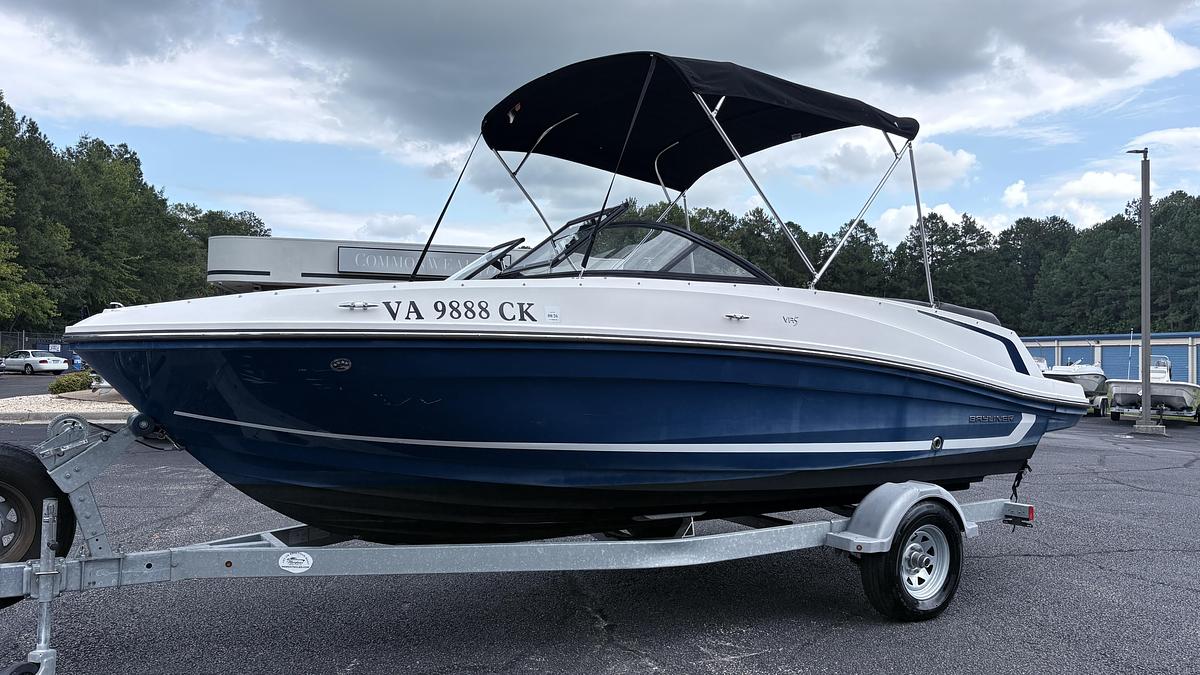 Used 2020 Bayliner VR5 Bowrider