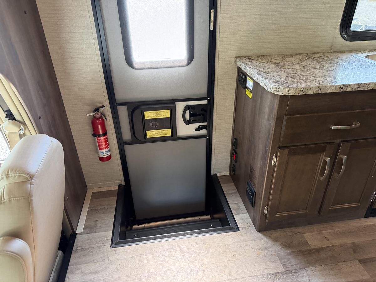 Used 2019 Jayco Greyhawk