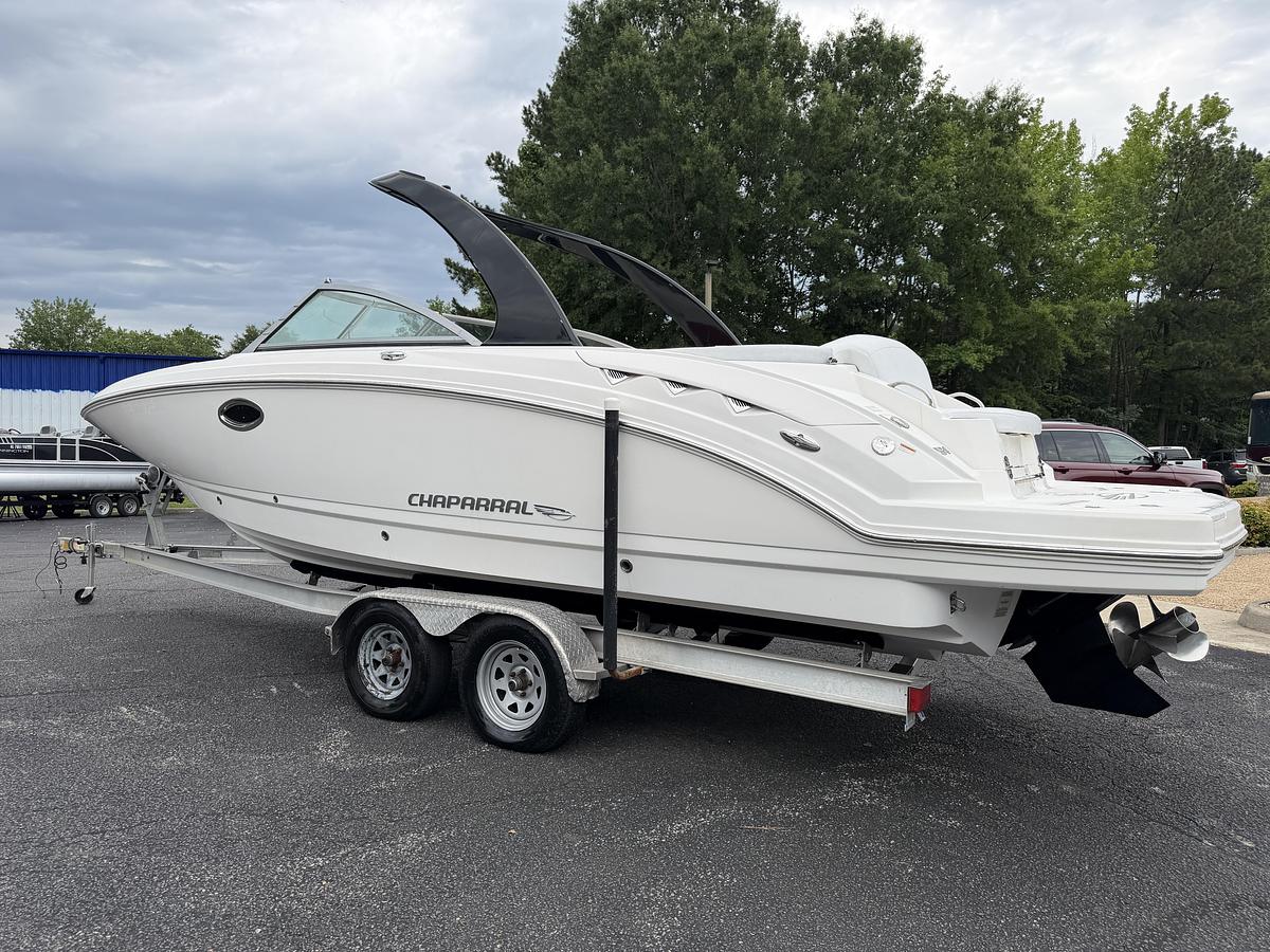 Used 2012 Chaparral 264 Sunesta