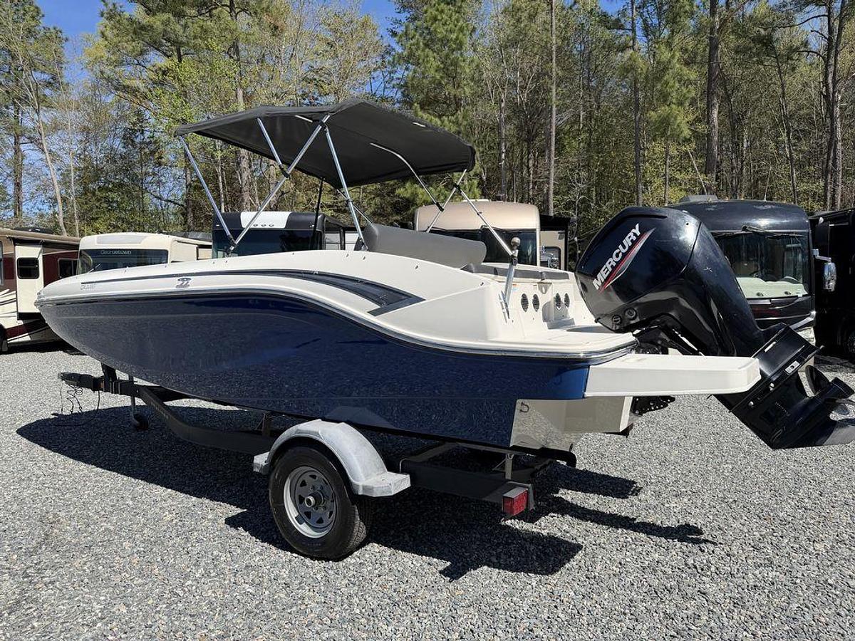 Used 2021 Bayliner DX2000