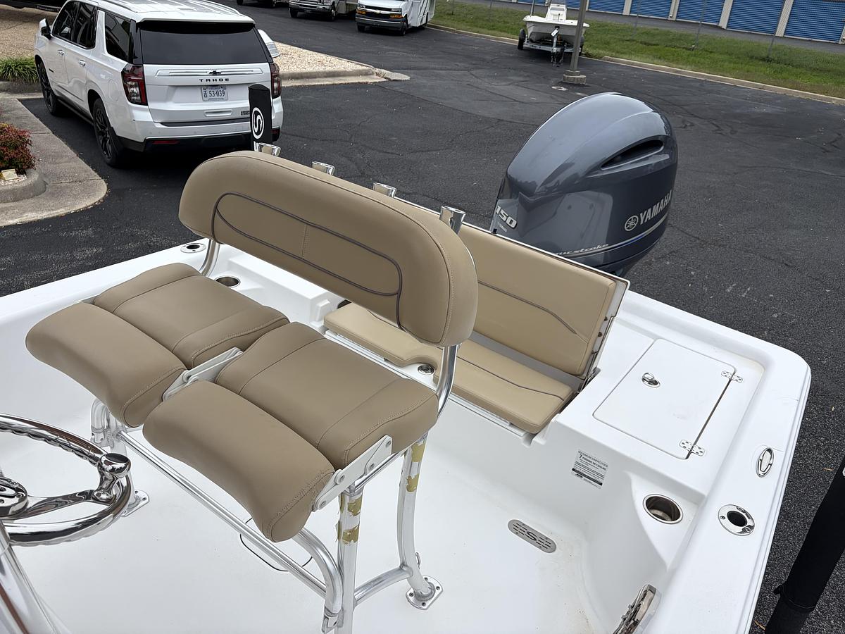Used 2016 Sportsman Masters 207 Bay Boat