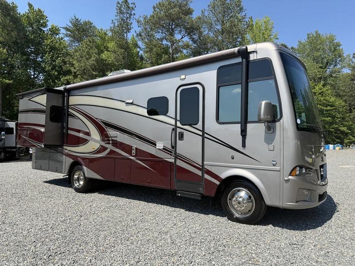 Used 2020 Newmar Bay Star Sport 3008