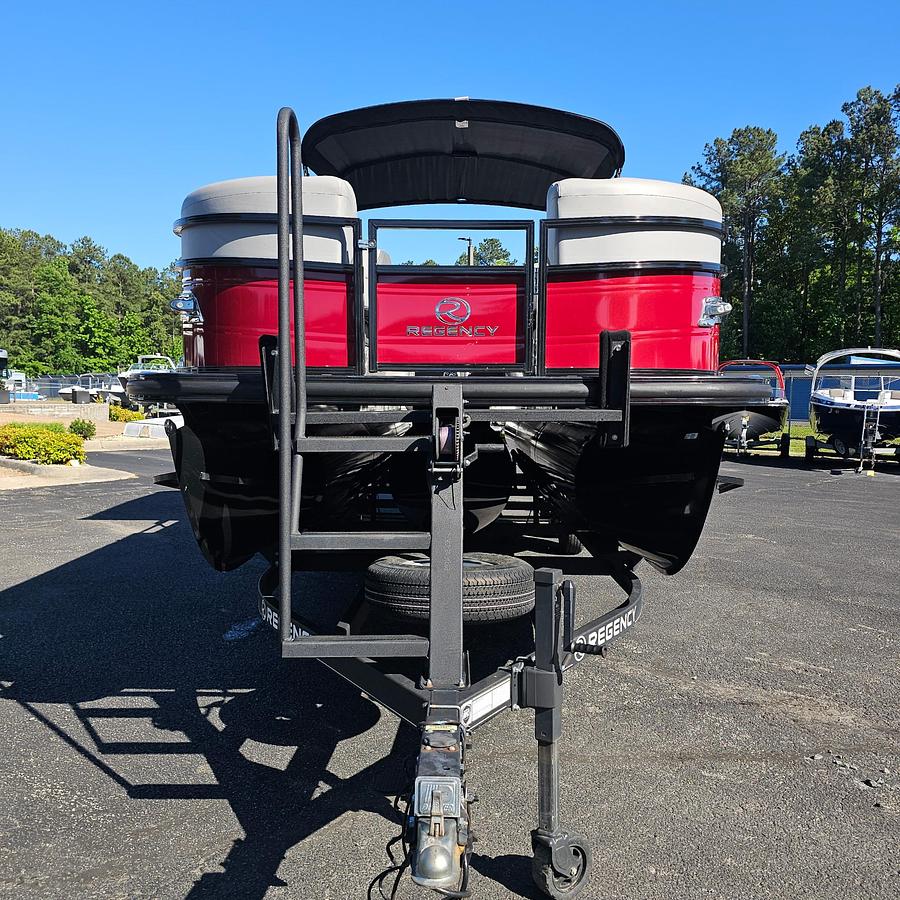 Used 2023 Regency 250 DL3