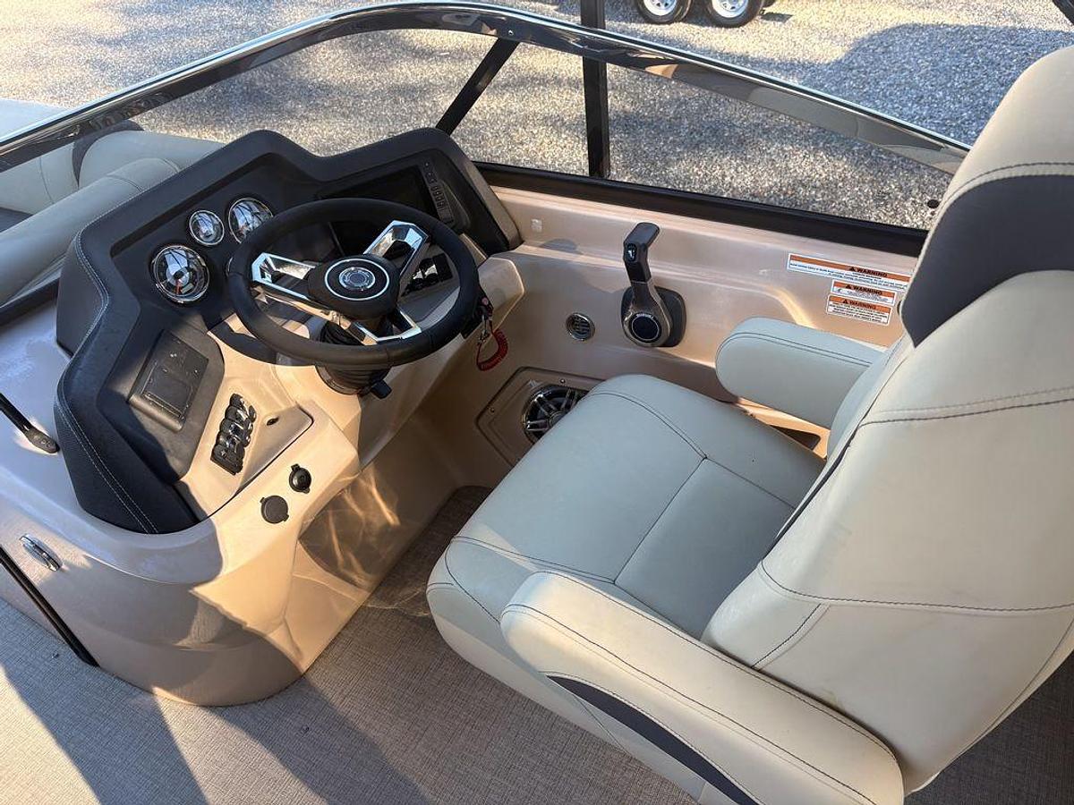 Used 2022 Avalon 2785 EL