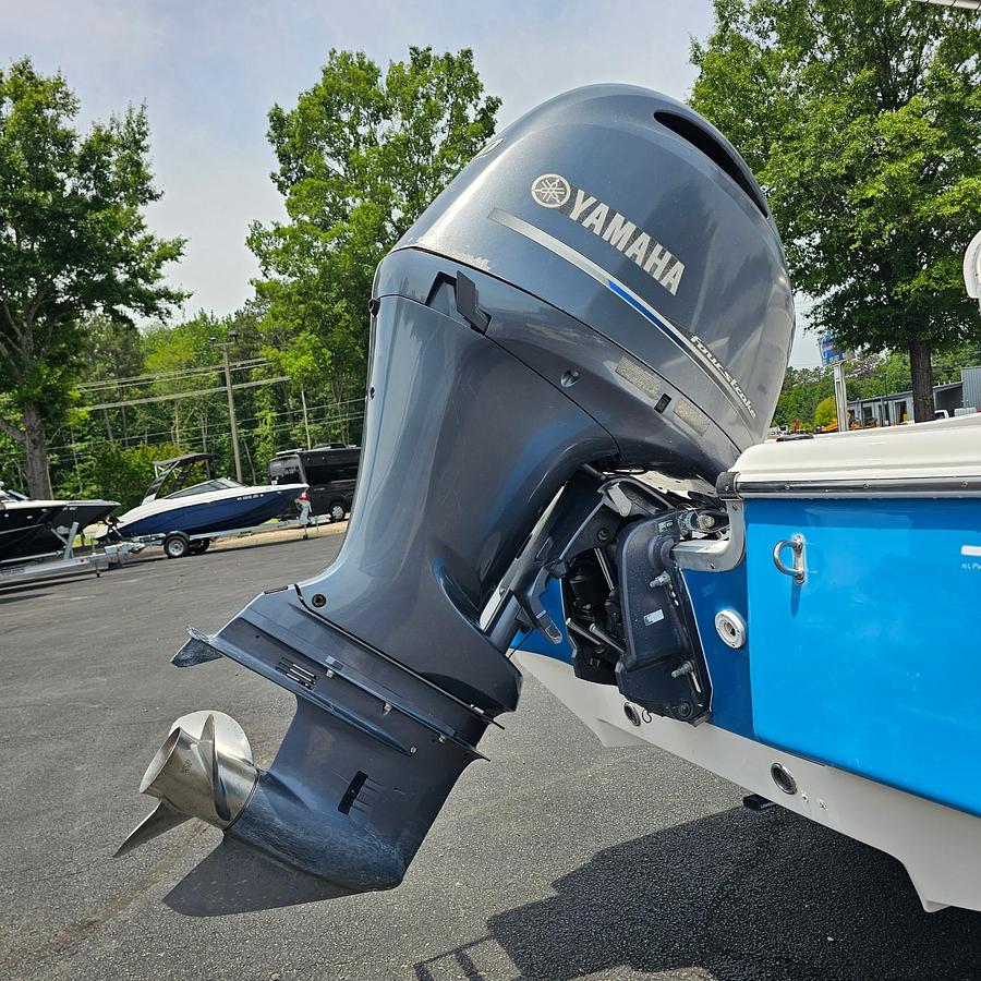 Used 2014 Tidewater 2200 Carolina Bay