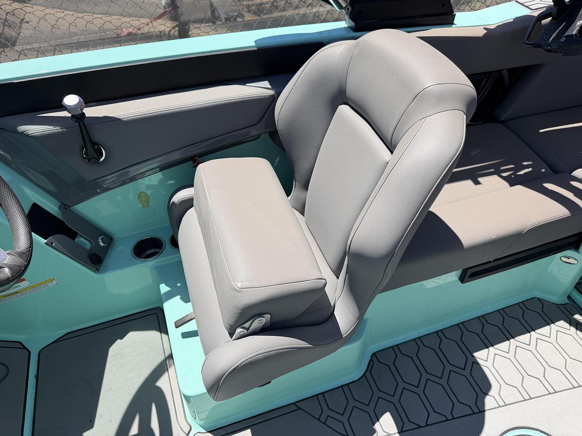 Used 2022 Mastercraft NXT 20