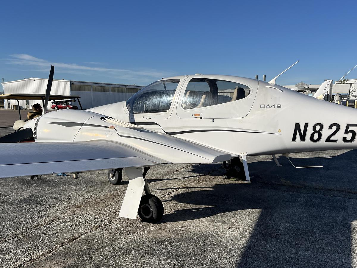 Used 2007 Diamond DA 42