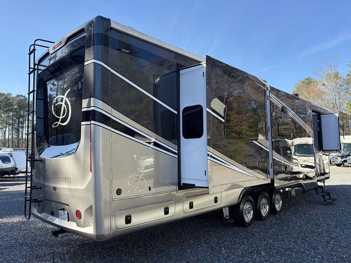 Used 2023 DRV Mobile Suites Luxury 44 ORLANDO
