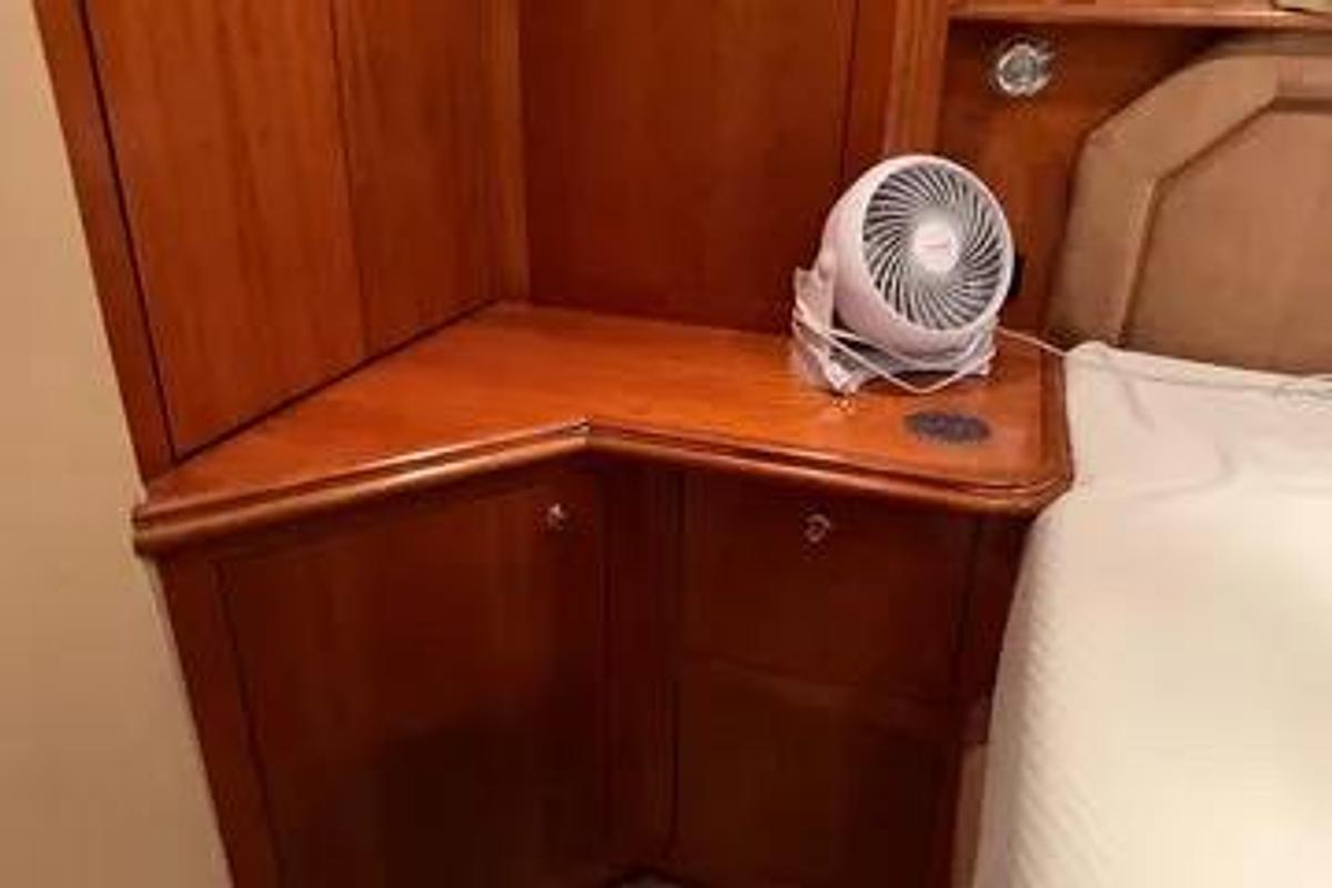 Used 2003 Cruisers Yachts  405 Express Motoryacht
