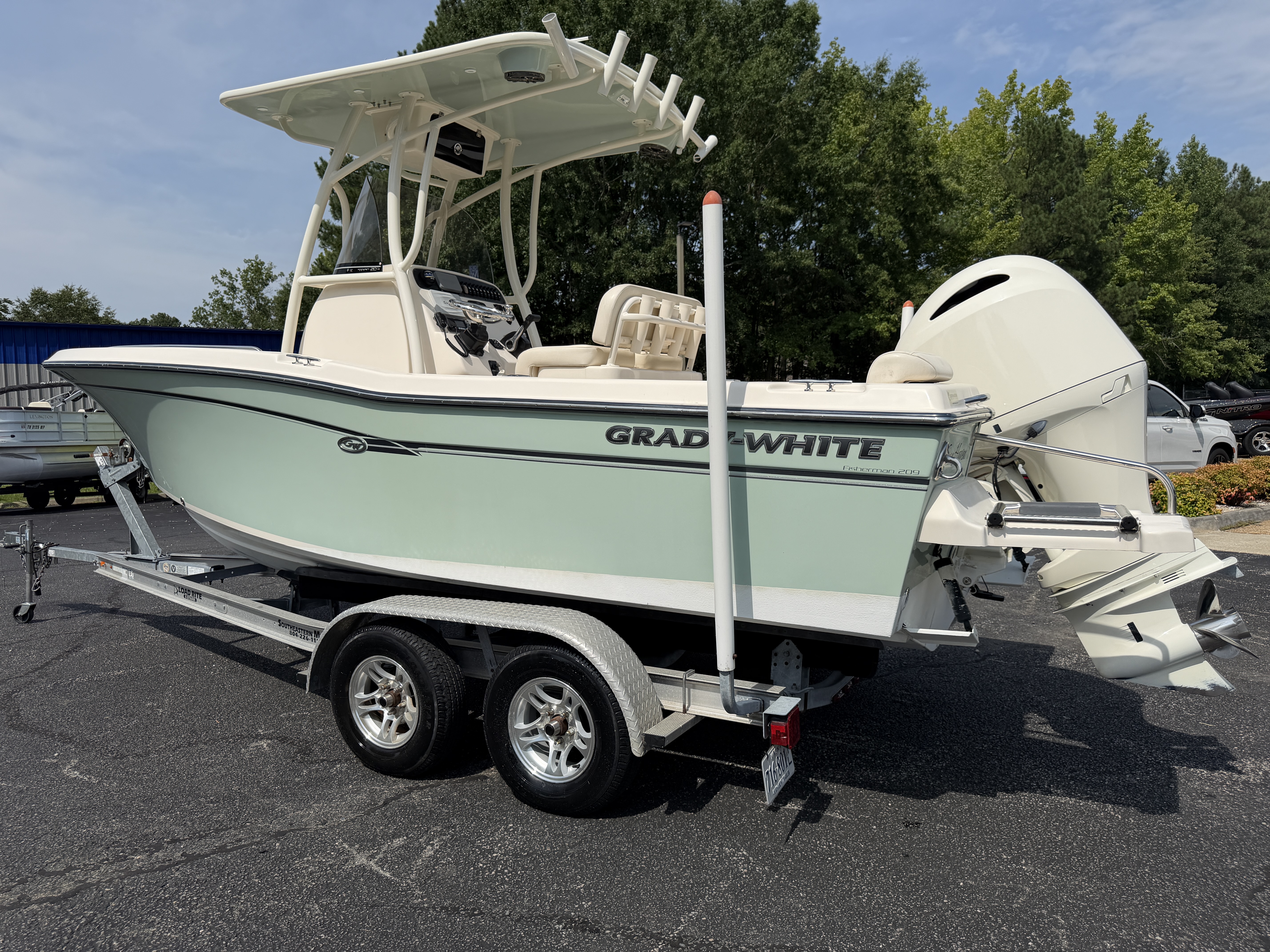 Used 2017 Grady White Fisherman 209