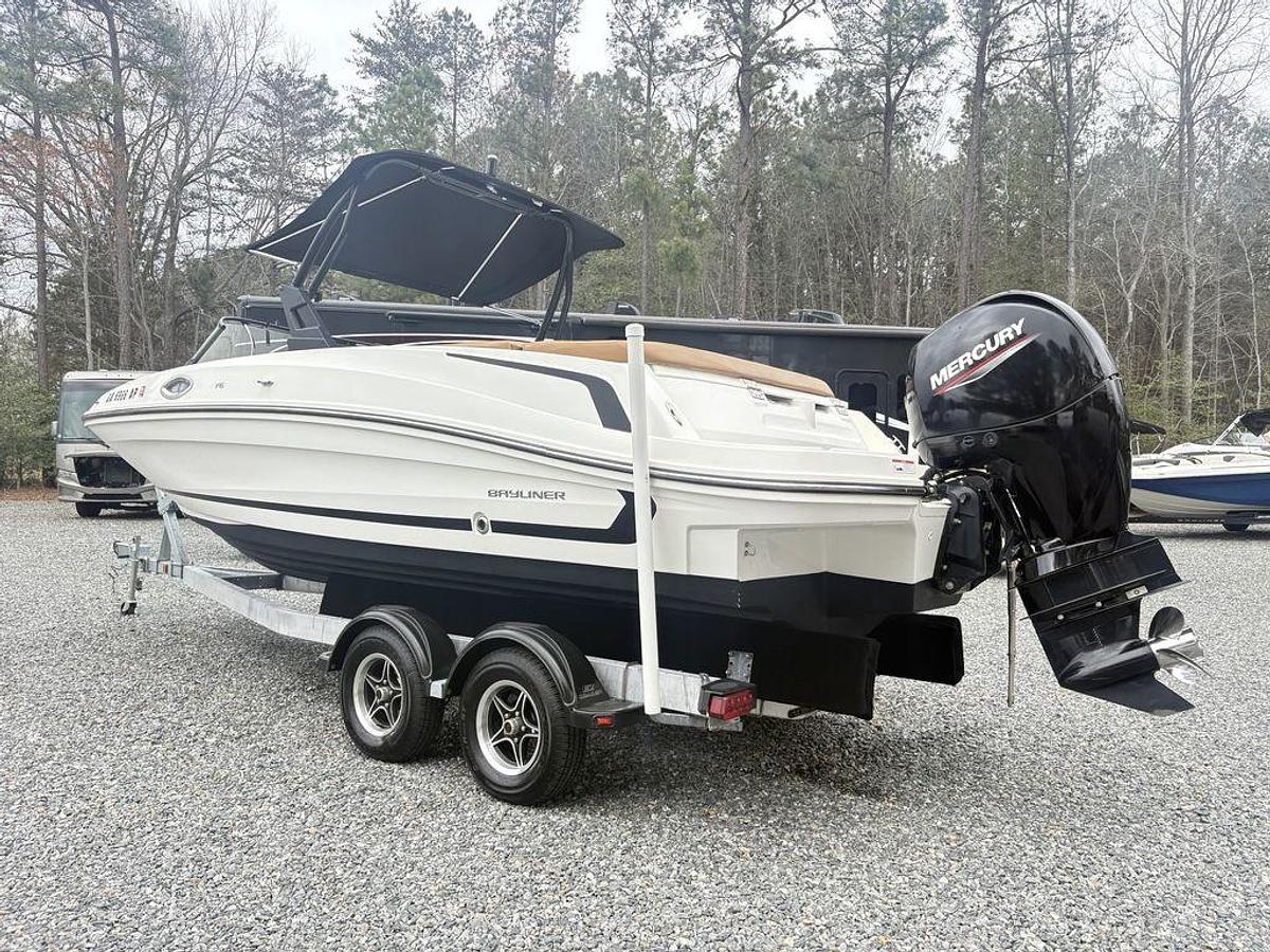 Used 2022 Bayliner VR6 BR