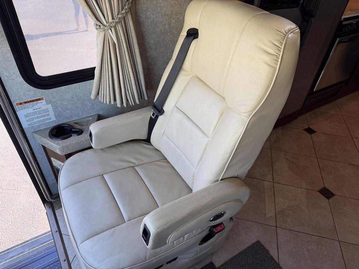 Used 2008 Fleetwood Revolution 42K