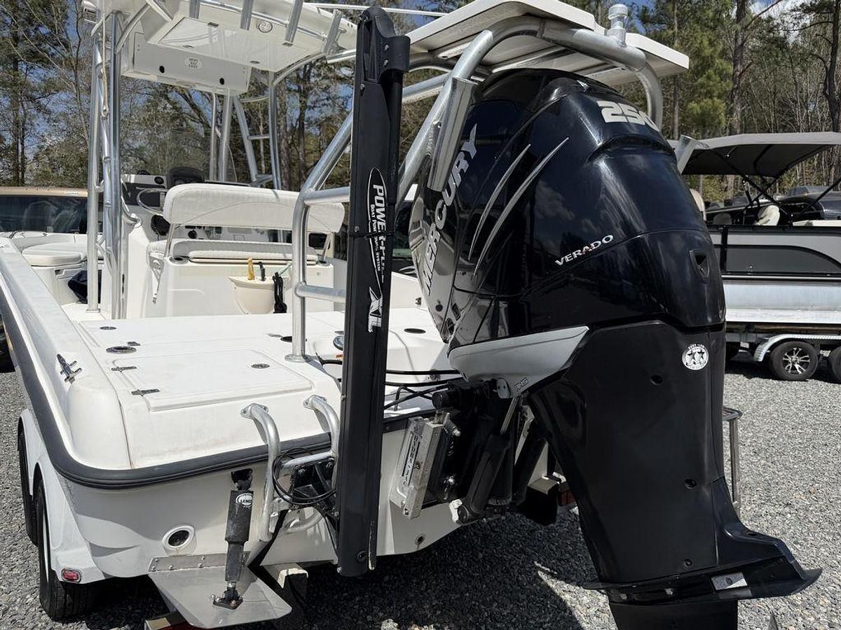 Used 2009 Boston Whaler 230 Dauntless