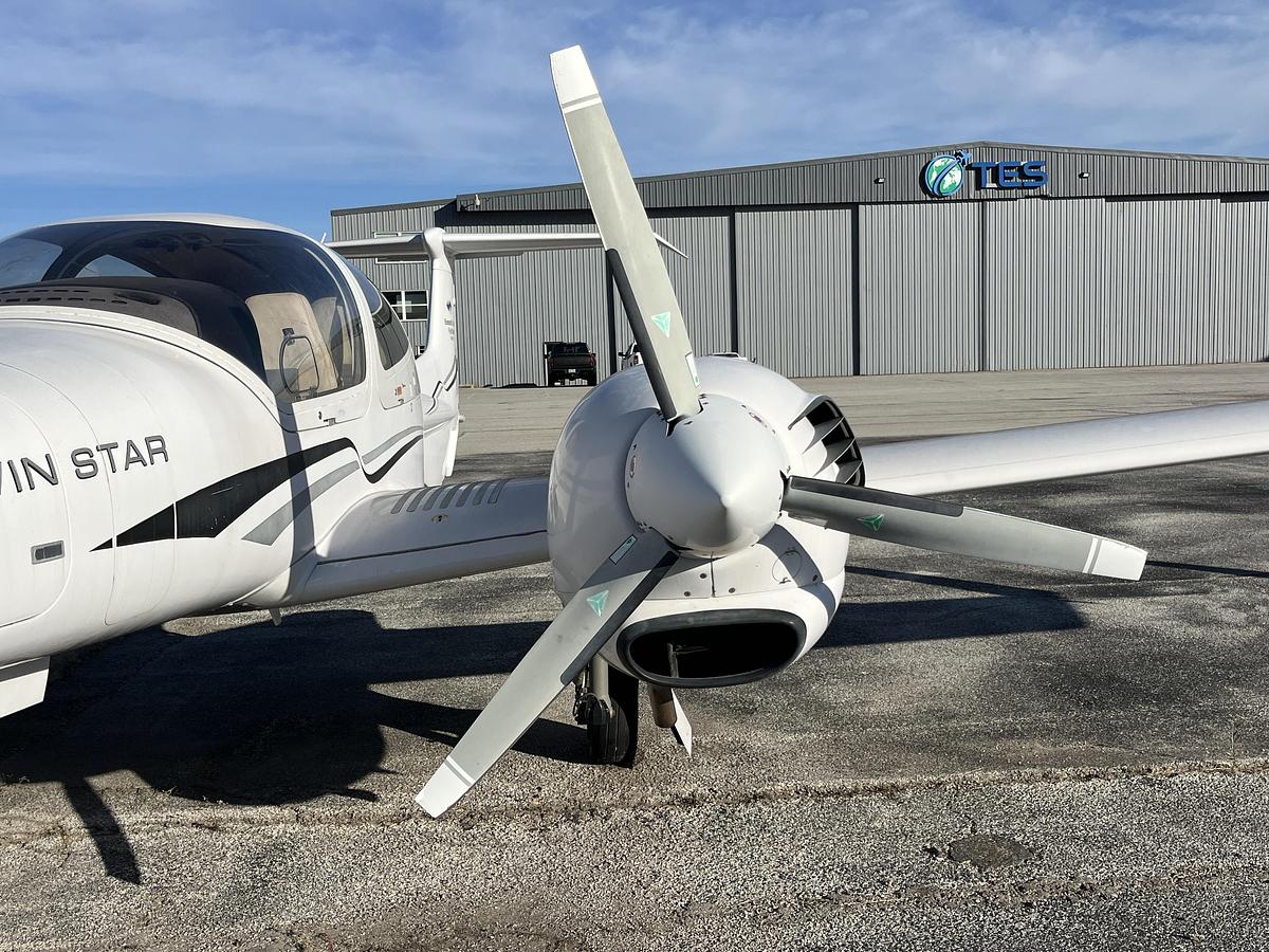 Used 2007 Diamond DA 42