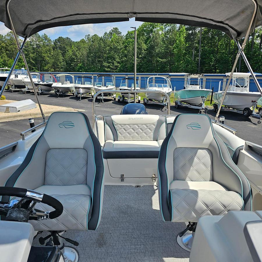 Used 2022 Splendor Boats 239 Sunstar