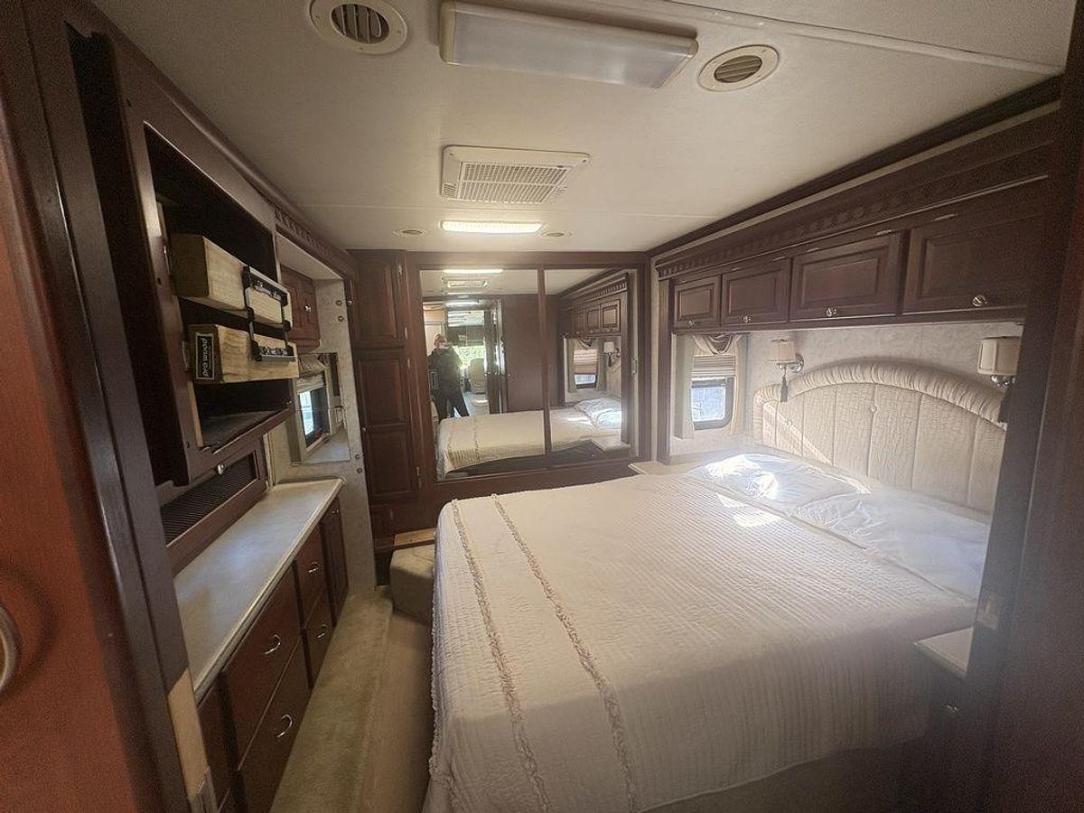 Used 2006 Tiffin Motorhomes Phateon 40 QSH