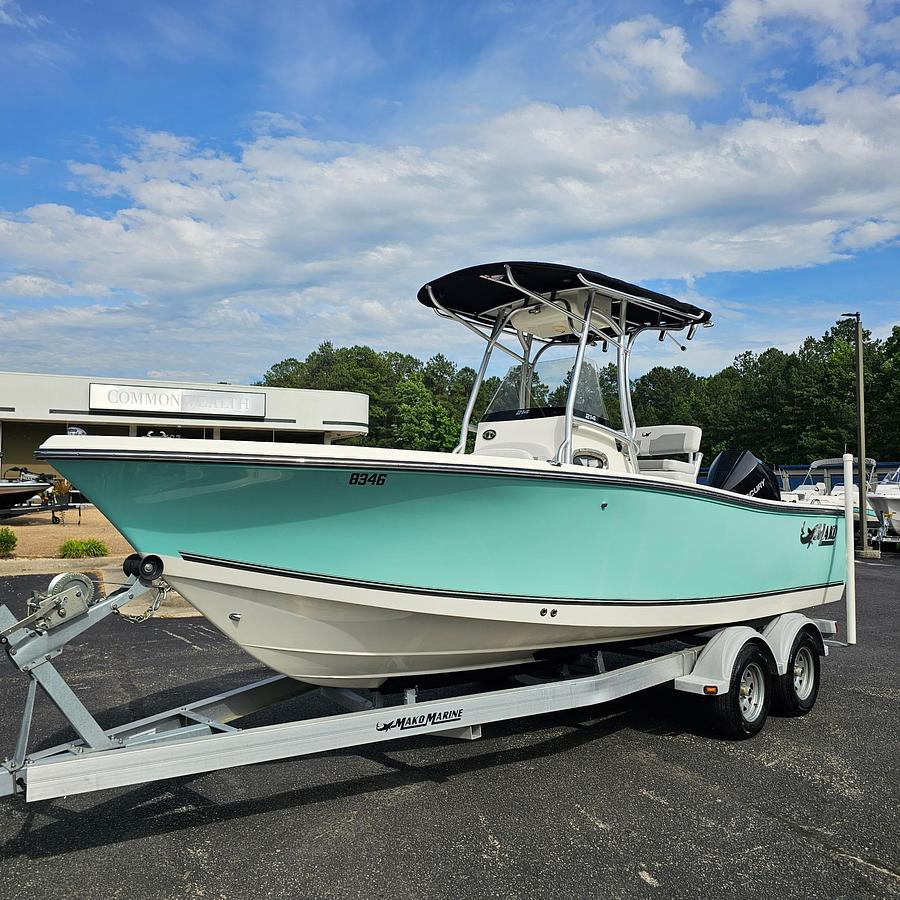 Used 2022 Mako Marine 214 CC