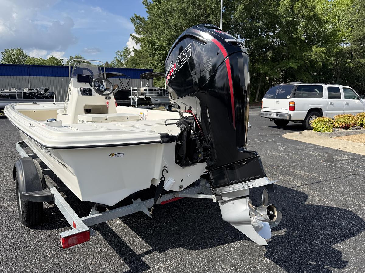 Used 2022 Mako Pro Skiff 19CC