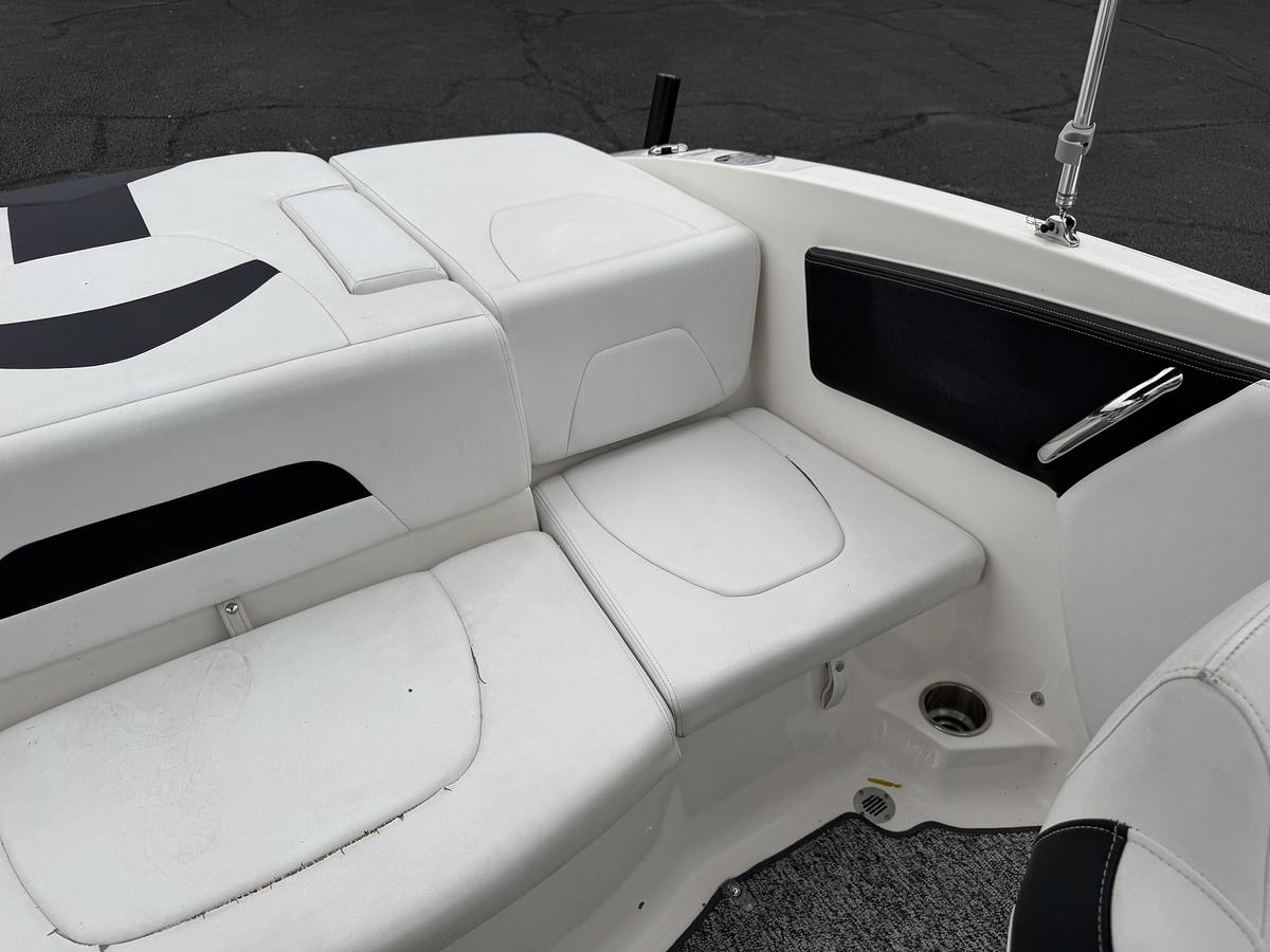 Used 2016 Chaparral 21 H2O Sport