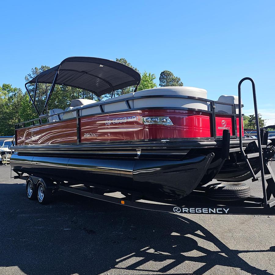 Used 2023 Regency 250 DL3
