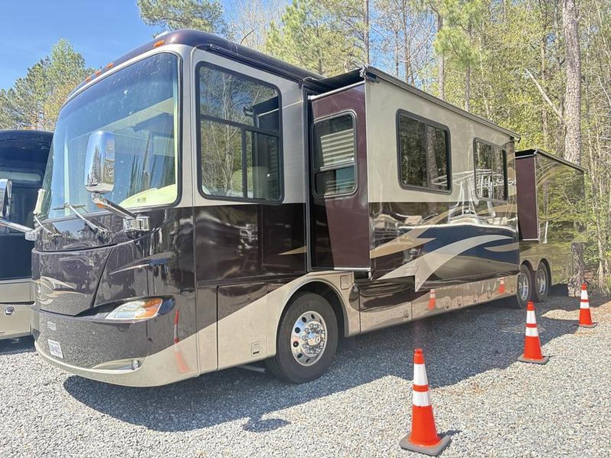 Used 2010 Newmar Ventana M-4333