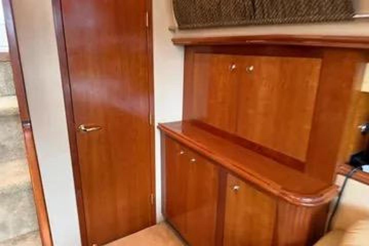 Used 2003 Cruisers Yachts  405 Express Motoryacht