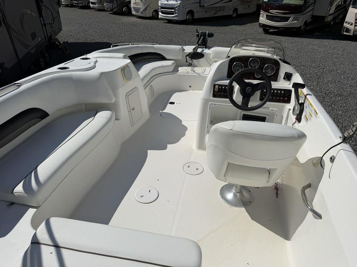 Used 2012 Hurricane Sundeck 188