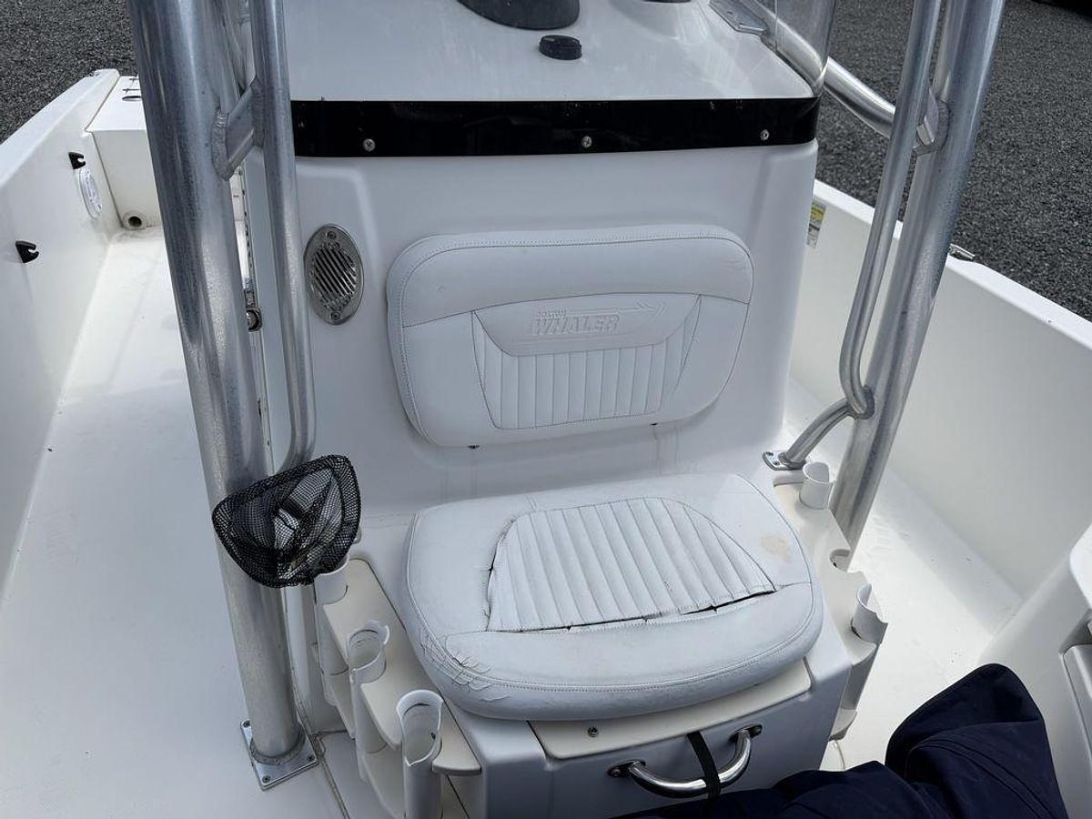 Used 2009 Boston Whaler 230 Dauntless