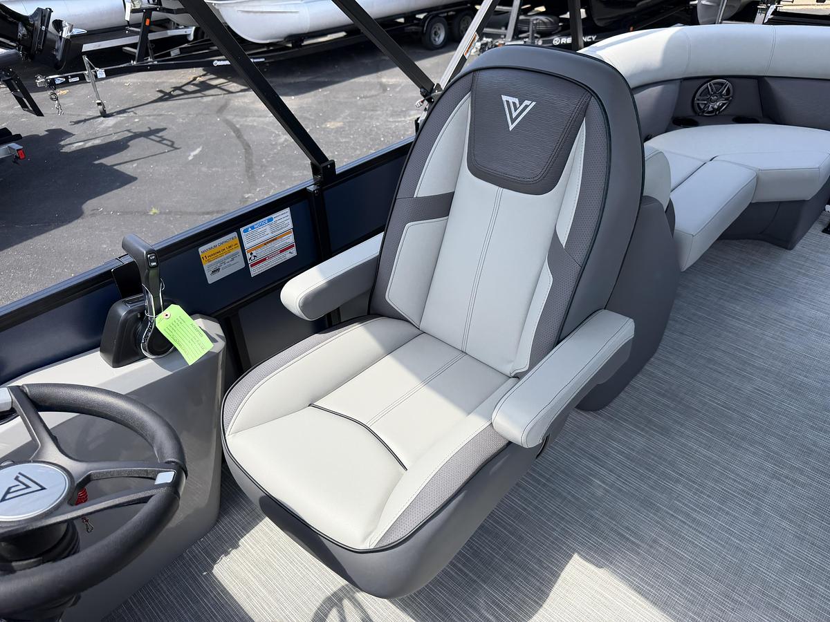 2027 Viaggio Lago V-22U
