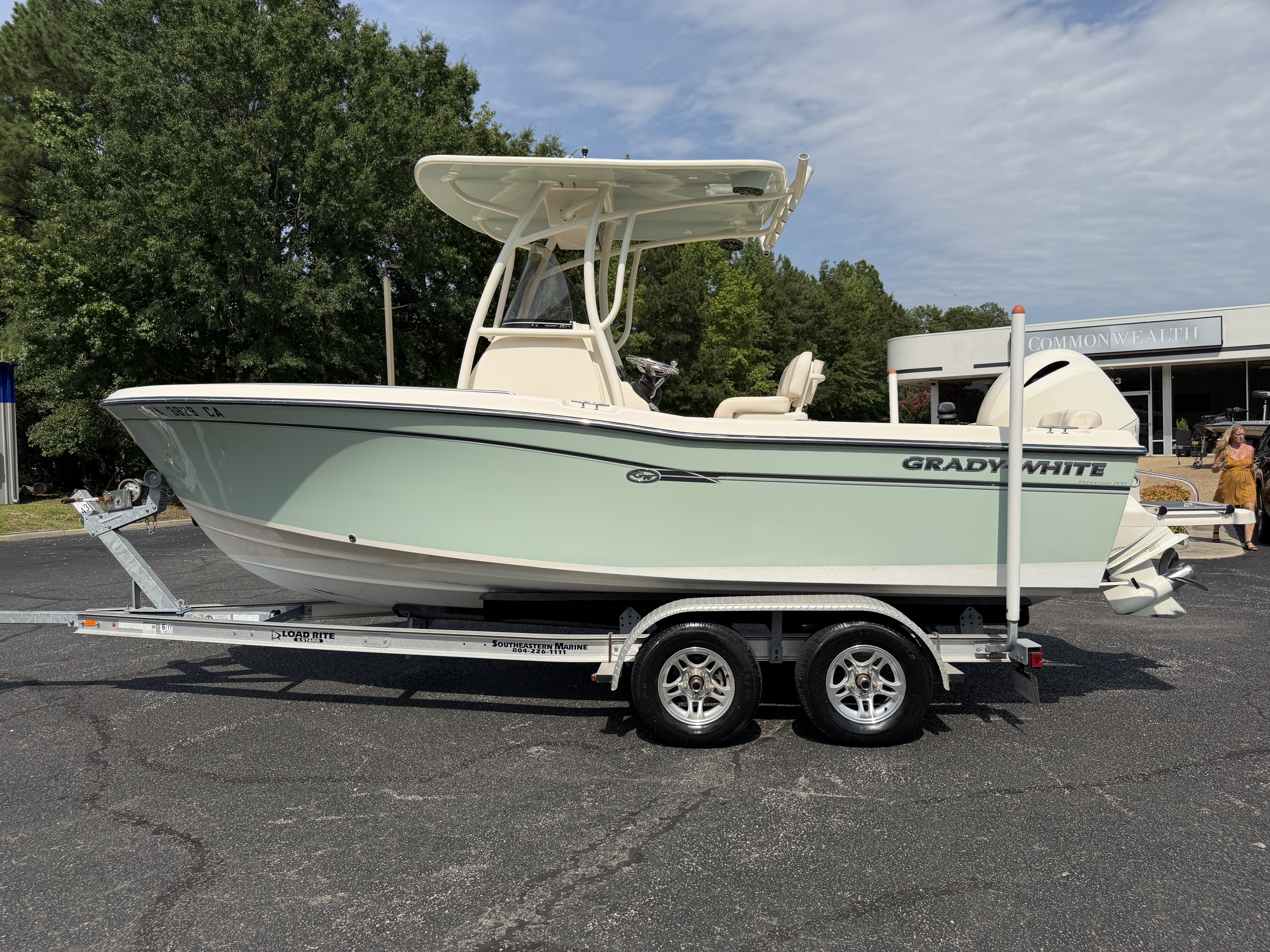 Used 2017 Grady White Fisherman 209