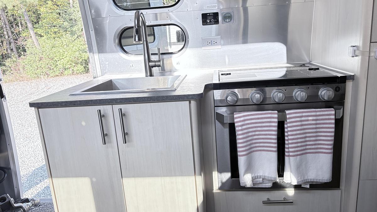 Used 2021 AIRSTREAM Flying Cloud 23CB