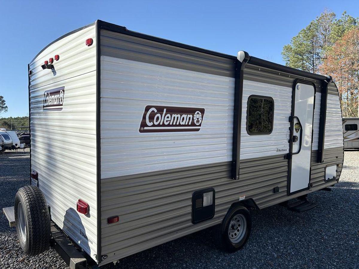Used 2024 Coleman RV Lantern 17B