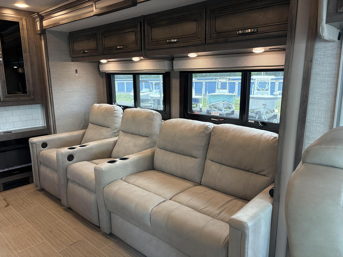 Used 2023 Entegra Vision XL  36C