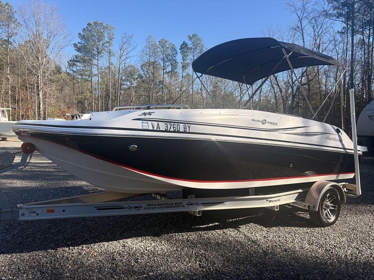 Used 2015 Hurricane Sundeck Sport 188