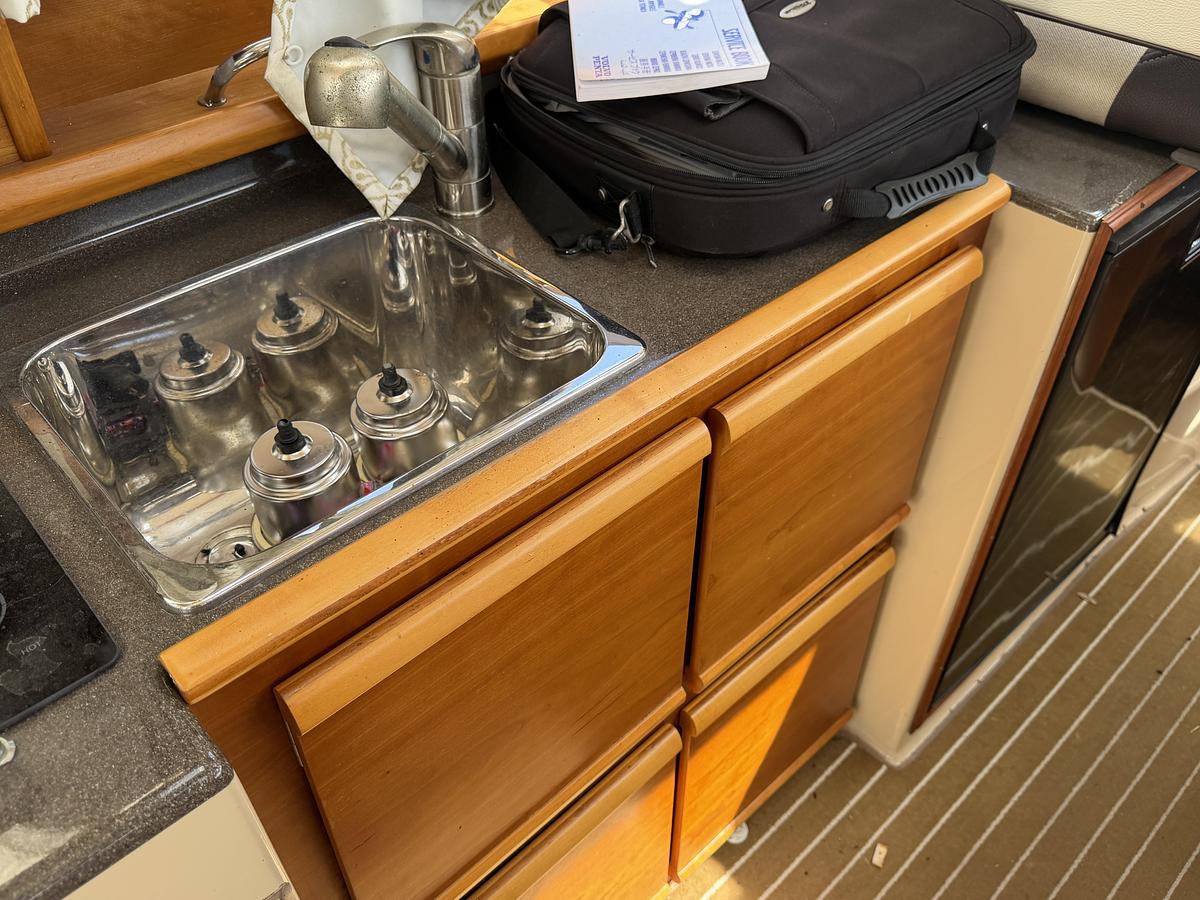 Used 2016 Cutwater C 28