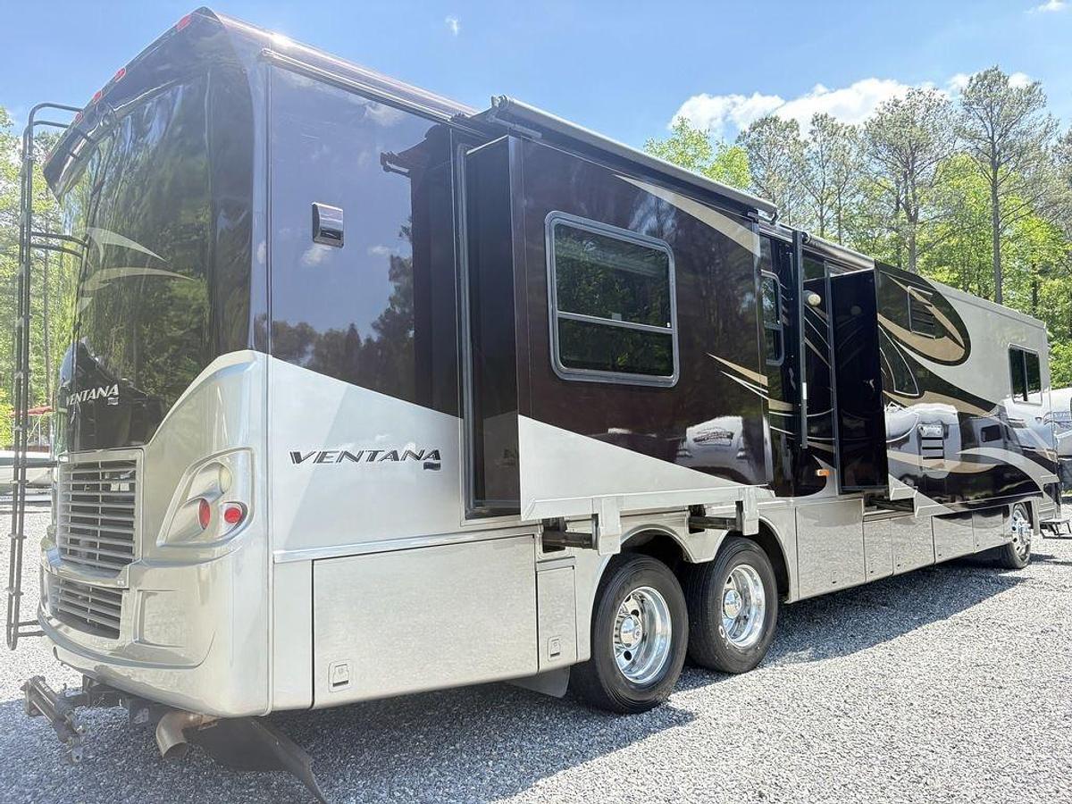 Used 2010 Newmar Ventana M-4333