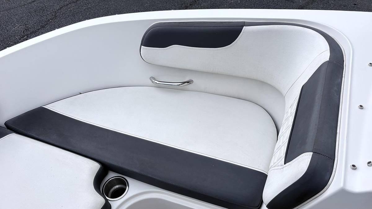 Used 2020 Bayliner VR5 Bowrider