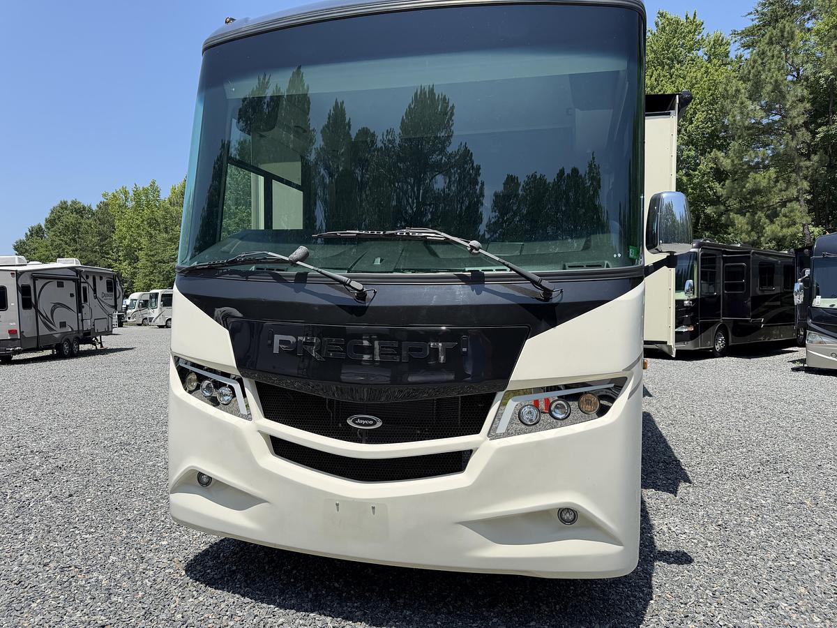Used 2023 Jayco precept 31UL