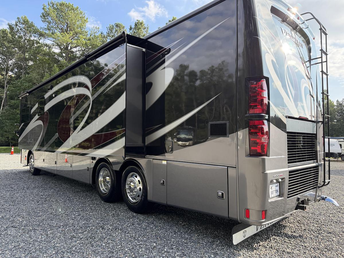 Used 2021 Thor Venetian