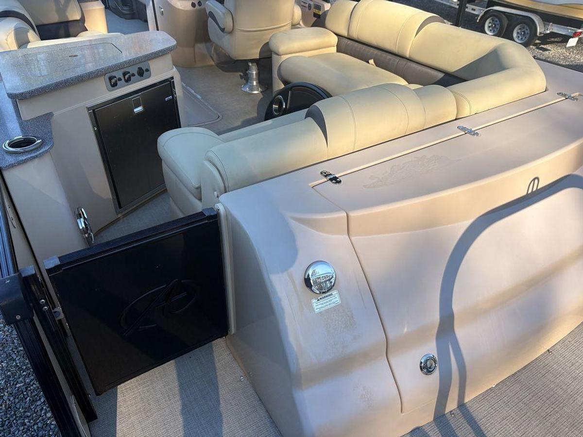 Used 2022 Avalon 2785 EL