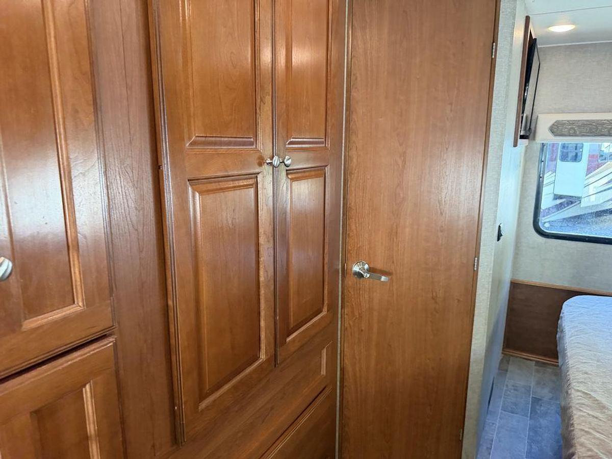 Used 2018 Winnebago Vista 27PE