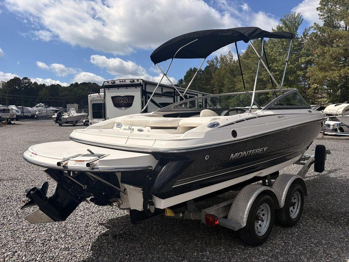 Used 2011 Monterey 204 FS