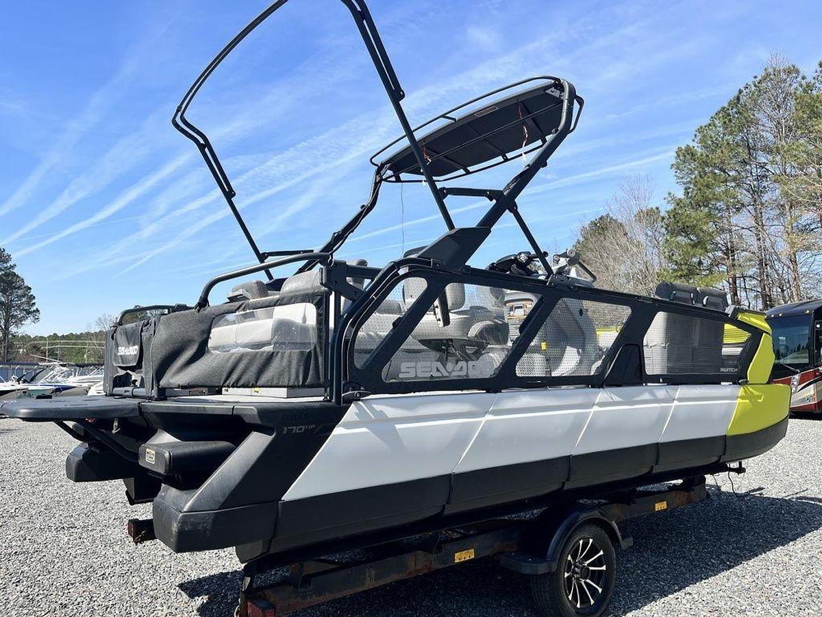 Used 2022 Sea-Doo Switch Cruise 21